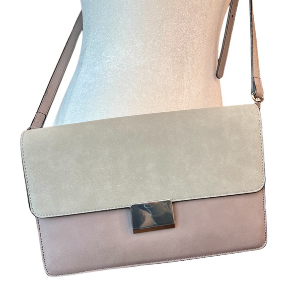 Chelsea28 Leighton Colorblock Faux Leather Crossbody Bag - Picture 3 of 15